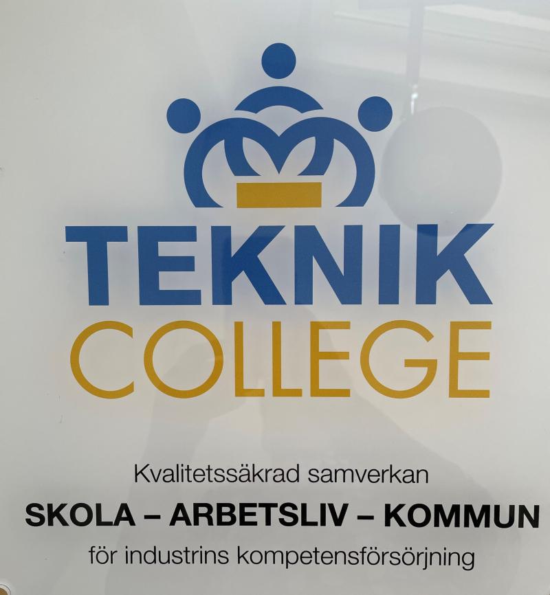 foto utav skylt samverkan Teknikcollege Södra Vätterbygden