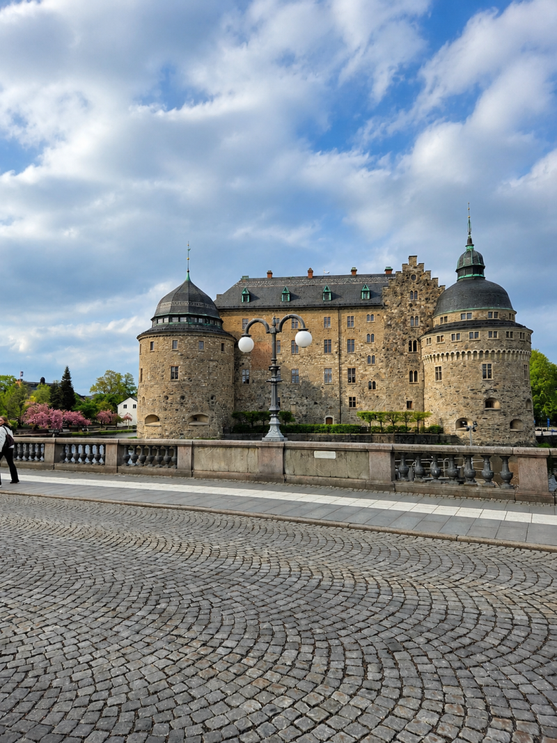 Bilden visar Örebro slott 
